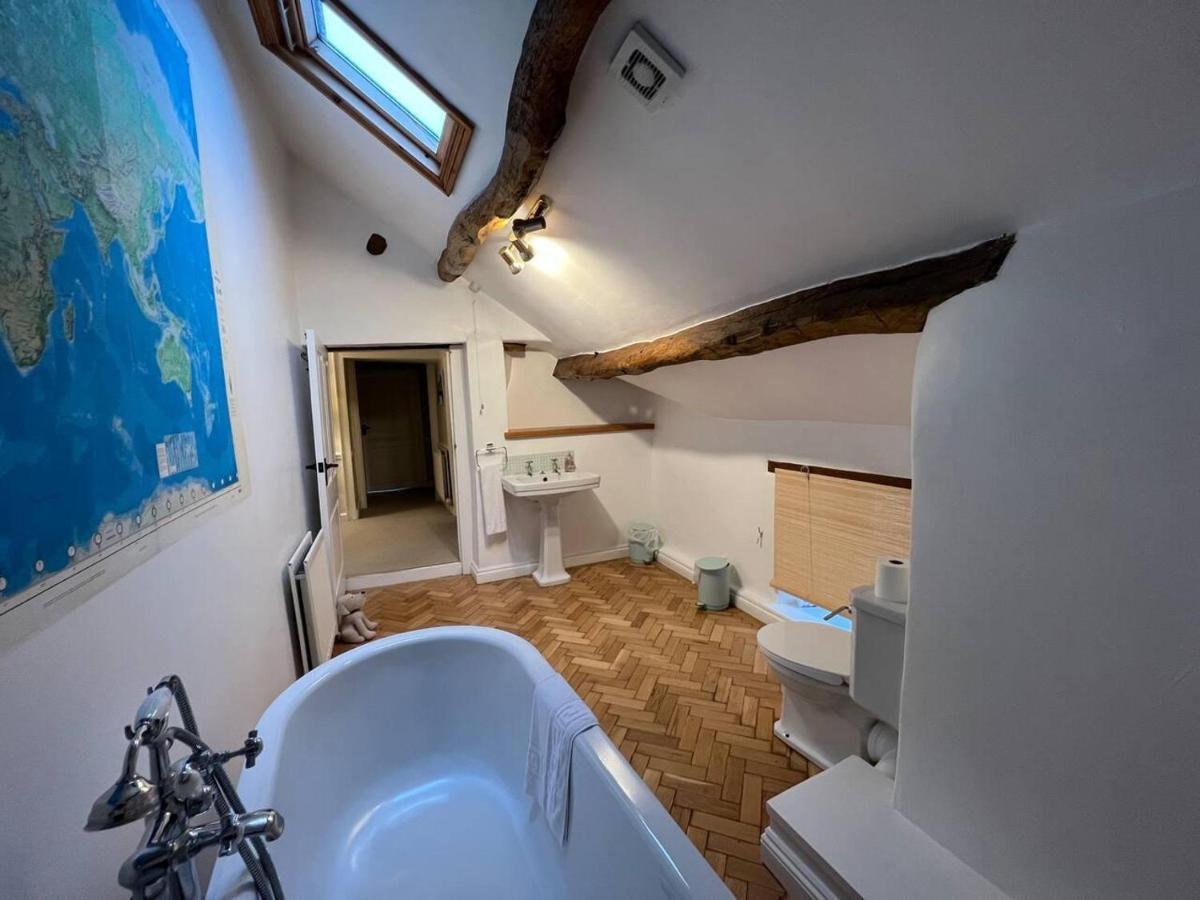 Stunning 4-Bed Grade II House In The Lake District Wigton ภายนอก รูปภาพ
